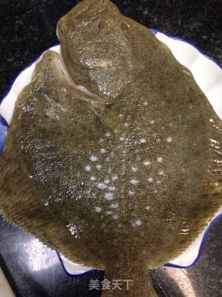 清蒸多宝鱼的做法步骤：1