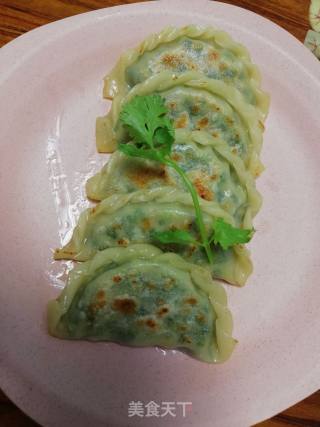韭菜饺皮角的做法步骤：5