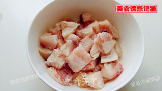 酸甜咕噜鱼的做法步骤：1