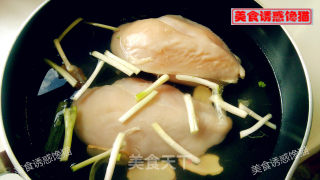 香辣手撕鸡的做法步骤：2
