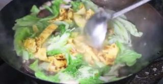 白菜不要在炖豆腐了，这样做白菜，营养均衡又保持蔬菜鲜味！的做法步骤：10