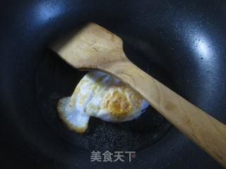 莴笋叶烧鸭蛋的做法步骤：2