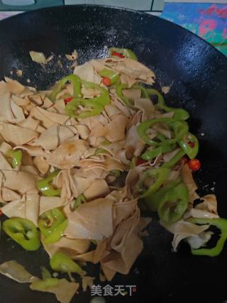 尖椒干豆腐的做法步骤：6