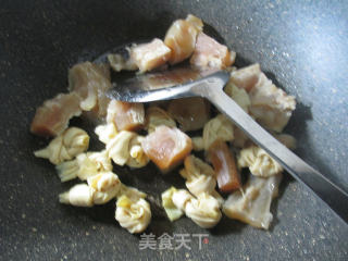千张结烧牛筋的做法步骤：3