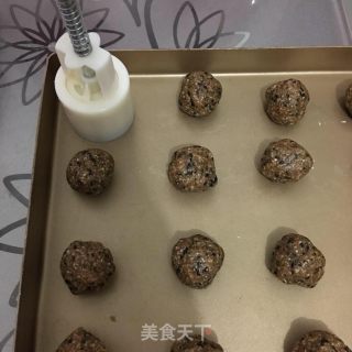 芝麻酱椰蓉饼干的做法步骤：9