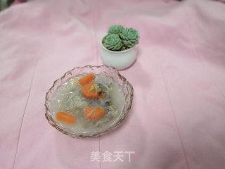 胡萝卜排骨粉丝汤的做法步骤：1