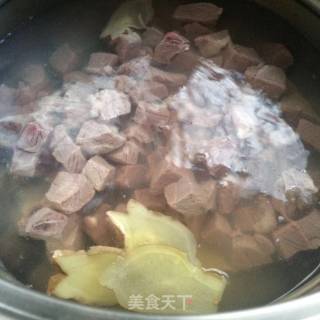红烧牛肉面的做法步骤：3