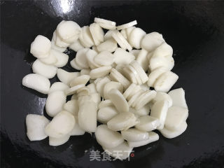 菠菜肉丝炒年糕的做法步骤：6