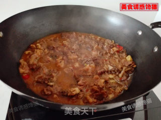 酸菜牛腩的做法步骤：4