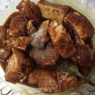 电饭锅版叉烧排骨的做法步骤：6