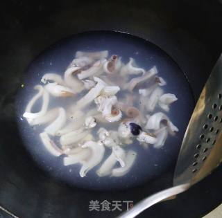 爆炒墨鱼的做法步骤：4