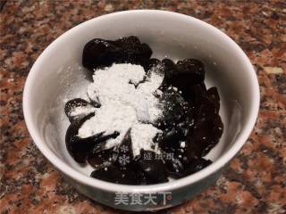香菇滑鸡的做法步骤：3