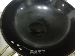 西兰花炒蘑菇的做法步骤：3