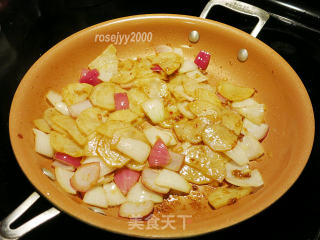 小炒咖喱牛肉土豆的做法步骤：7