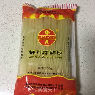 酸菜肉末米粉的做法步骤：1