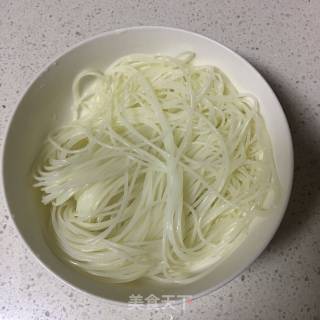 酸菜肉末米粉的做法步骤：26