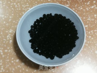 红枣枸杞黑豆豆浆的做法步骤：2