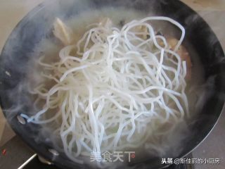 财鱼汤粉的做法步骤：7