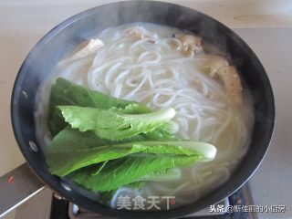 财鱼汤粉的做法步骤：9