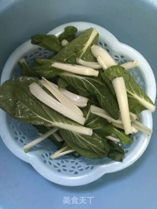 蒜蓉炒青菜的做法步骤：1