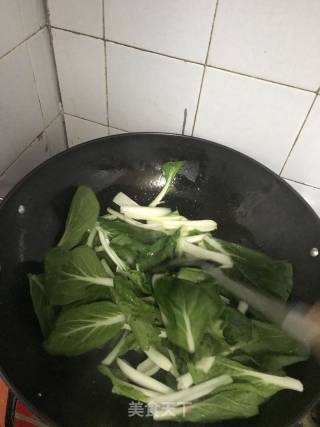 蒜蓉炒青菜的做法步骤：3