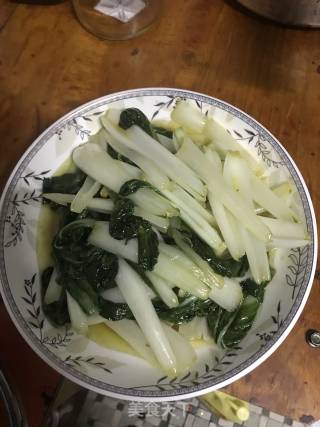 蒜蓉炒青菜的做法步骤：4
