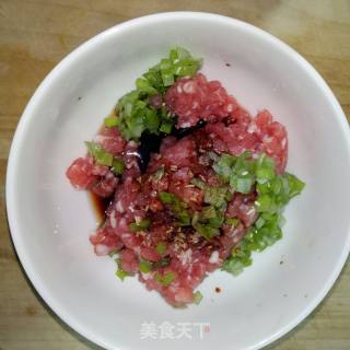 蒸白菜肉卷的做法步骤：1