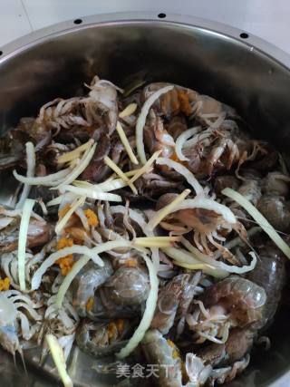 清蒸蝼蛄虾的做法步骤：3