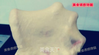 南瓜肉松小餐包的做法步骤：2