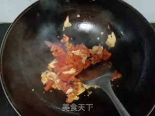 西红柿香菇鸡蛋面的做法步骤：8