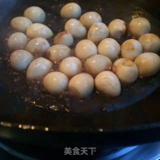 糖醋鹌鹑蛋的做法步骤：4