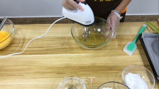 咸蛋黄火腿蛋糕卷的做法步骤：3