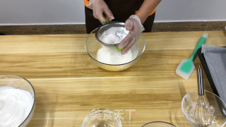 咸蛋黄火腿蛋糕卷的做法步骤：6