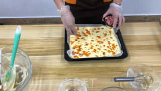 咸蛋黄火腿蛋糕卷的做法步骤：9