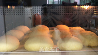 咸蛋黄肉松麻薯包的做法步骤：6