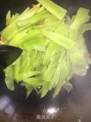 素炒莴笋的做法步骤：4