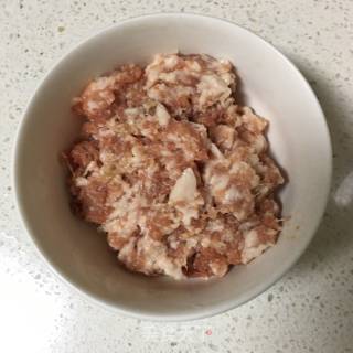 酸菜豆腐煲的做法步骤：3