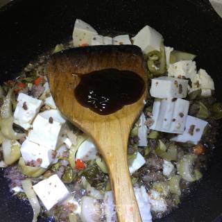 酸菜豆腐煲的做法步骤：13