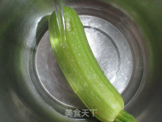 西葫芦肉馅饺子的做法步骤：2