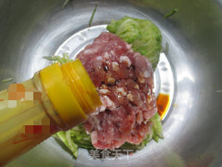 西葫芦肉馅饺子的做法步骤：7