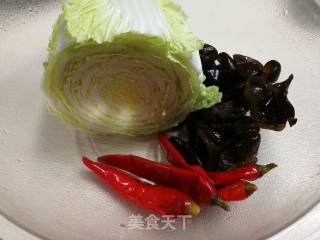 鱼香白菜的做法步骤：1