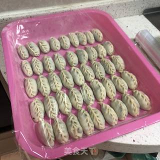 韭菜蒸饺（韭菜馅不会出水哦）的做法步骤：32