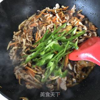 超过瘾的鱼香肉丝的做法步骤：7