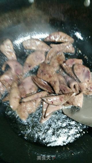 私房秘制泡椒猪肝的做法步骤：7