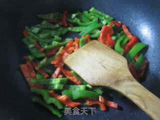 双椒炒老豆腐的做法步骤：6