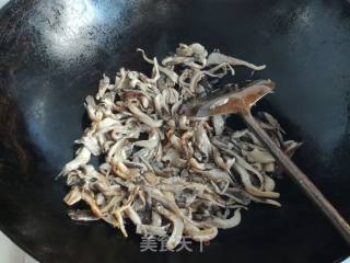小炒蘑菇的做法步骤：7