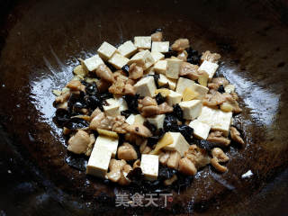 豆腐木耳焖鸡的做法步骤：7
