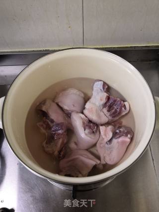 海带炖蹄膀的做法步骤：3