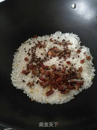 小米粉蒸牛肉的做法步骤：1