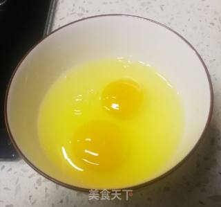 香肠炒柿子椒的做法步骤：1